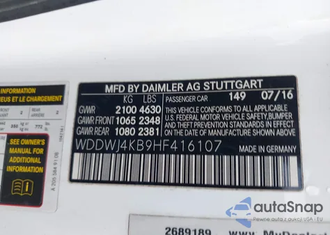 2017 Mercedes-Benz C 300 4Matic z USA, uszkodzony, nr VIN WDDWJ4KB9HF416107